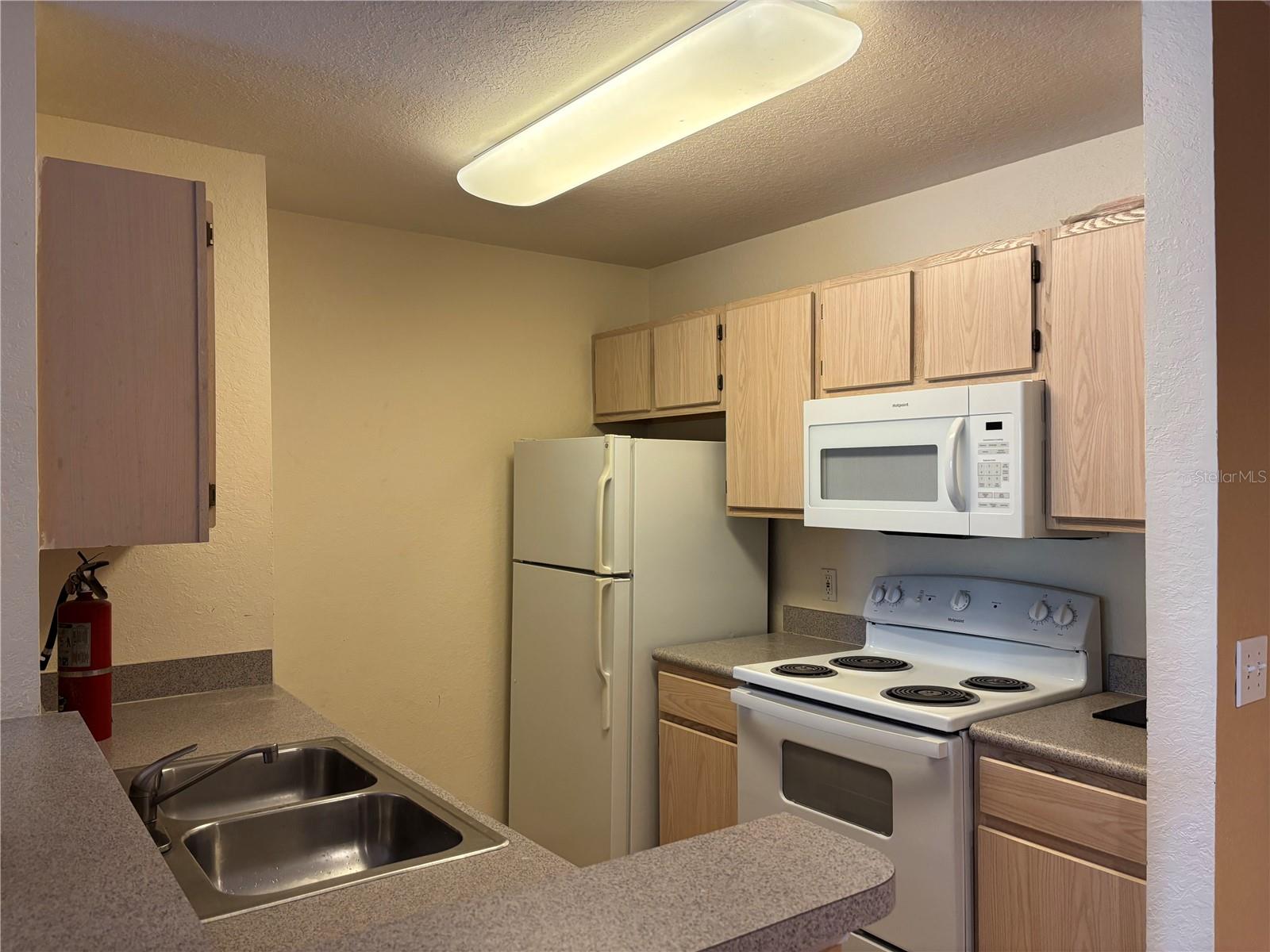 Image 6 of 23 For 7411 Vista Way 203