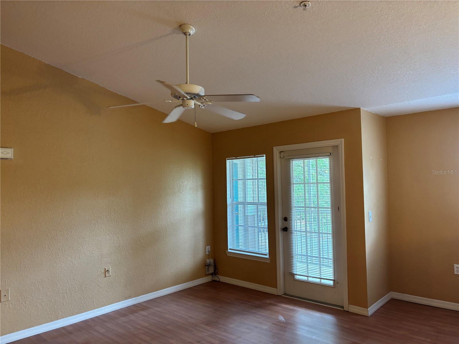 Image 7 of 23 For 7411 Vista Way 203