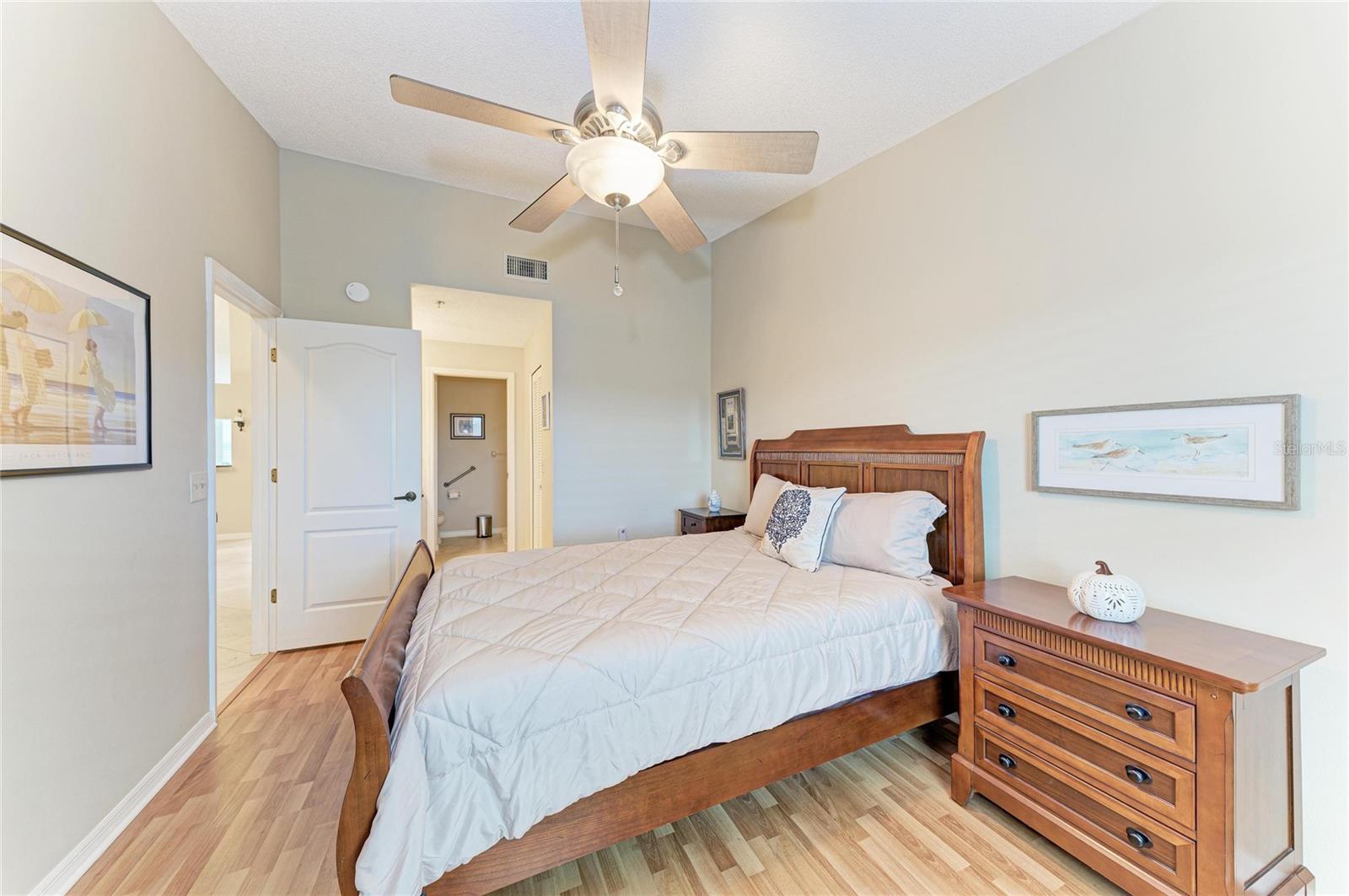 Image 24 of 51 For 7201 29th Ave Dr W 303