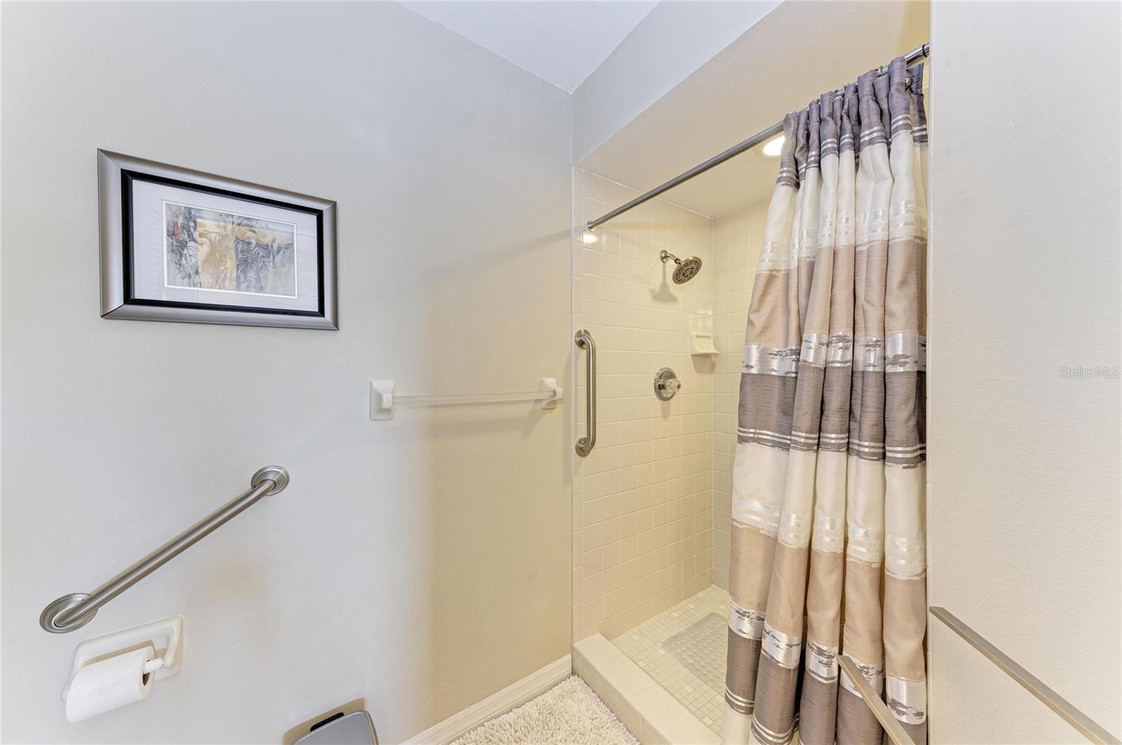 Image 27 of 51 For 7201 29th Ave Dr W 303