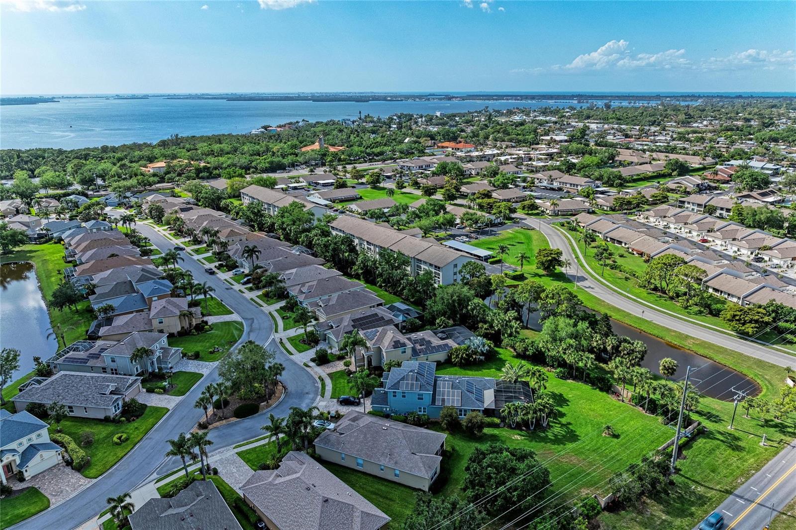 Image 38 of 51 For 7201 29th Ave Dr W 303