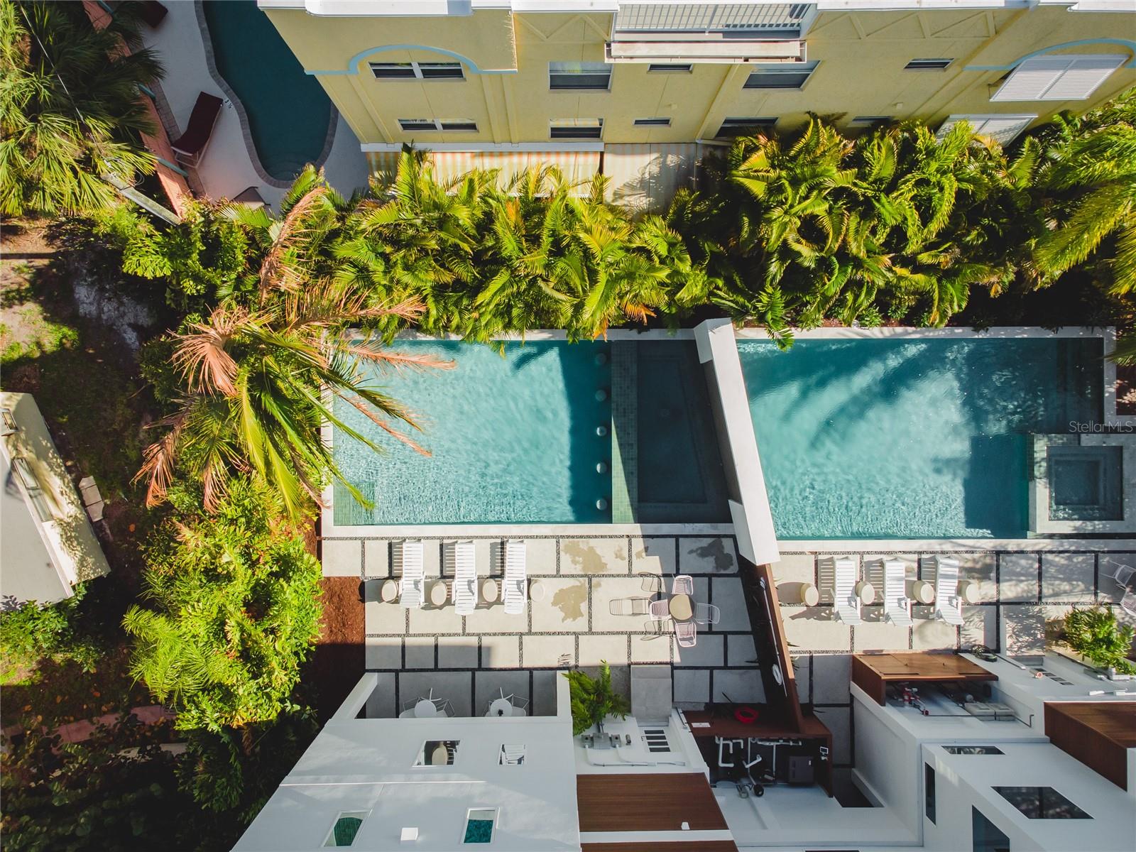 Image 10 of 51 For 329 Beach Road A