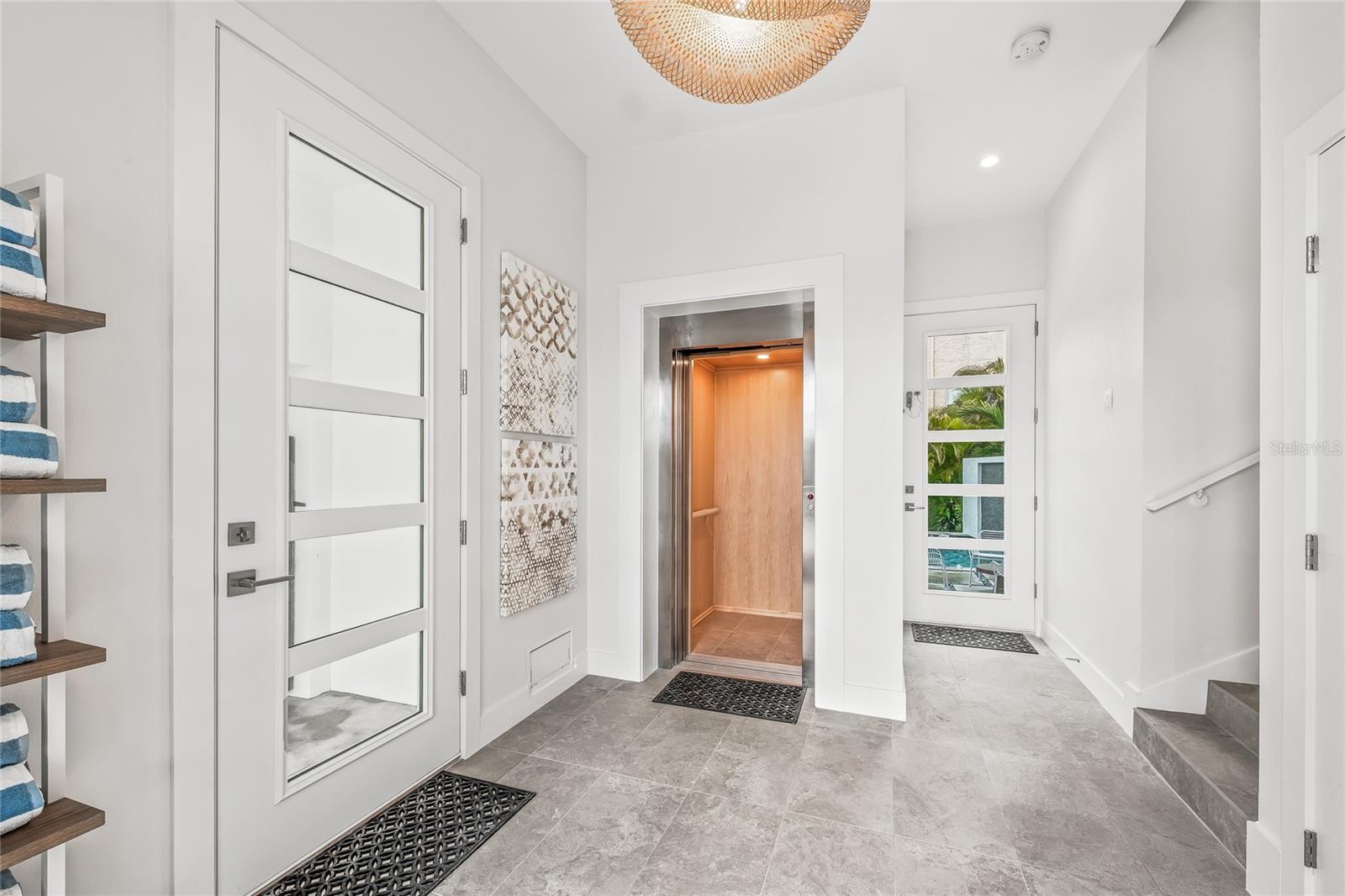 Image 17 of 51 For 329 Beach Road A