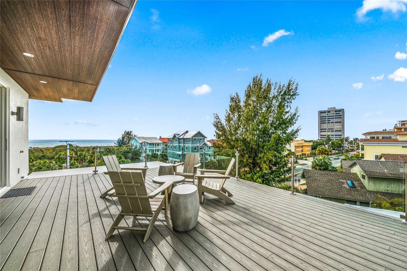 Image 22 of 51 For 329 Beach Road A