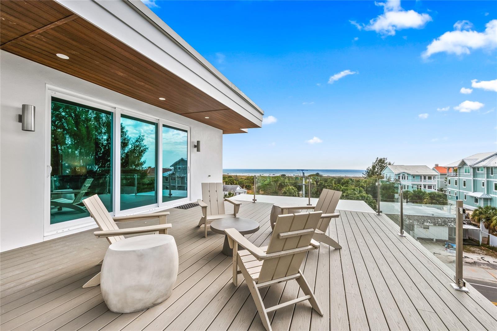 Image 23 of 51 For 329 Beach Road A