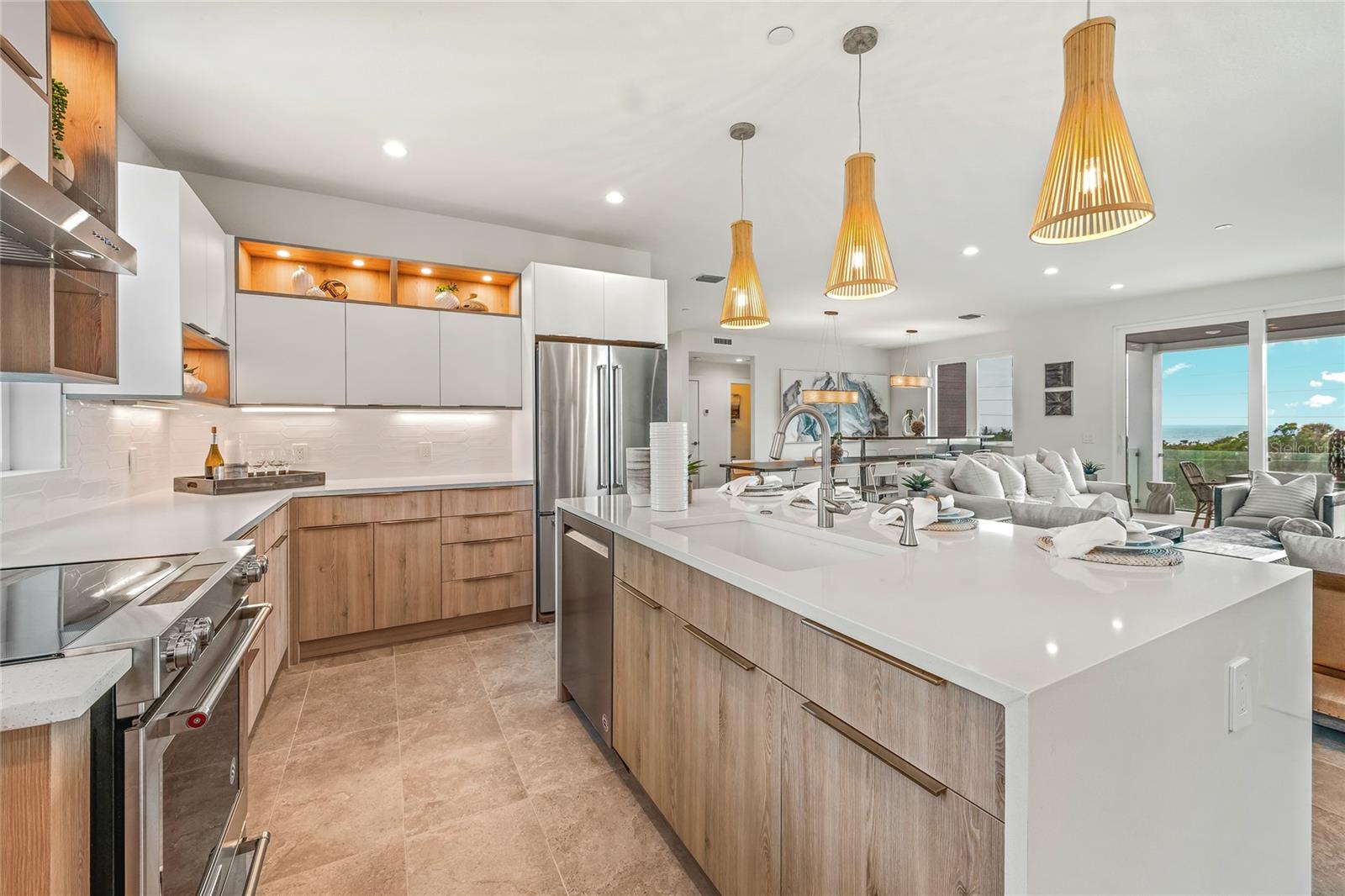 Image 28 of 51 For 329 Beach Road A