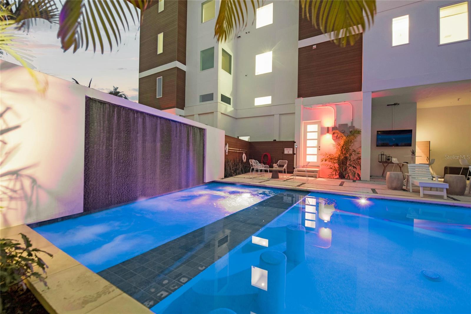 Image 4 of 51 For 329 Beach Road A