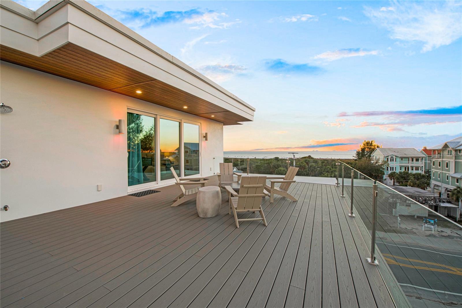 Image 48 of 51 For 329 Beach Road A