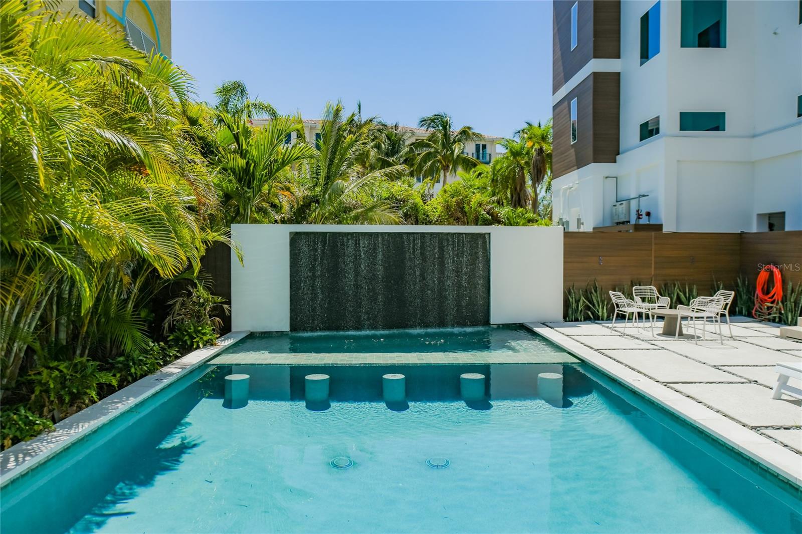 Image 8 of 51 For 329 Beach Road A