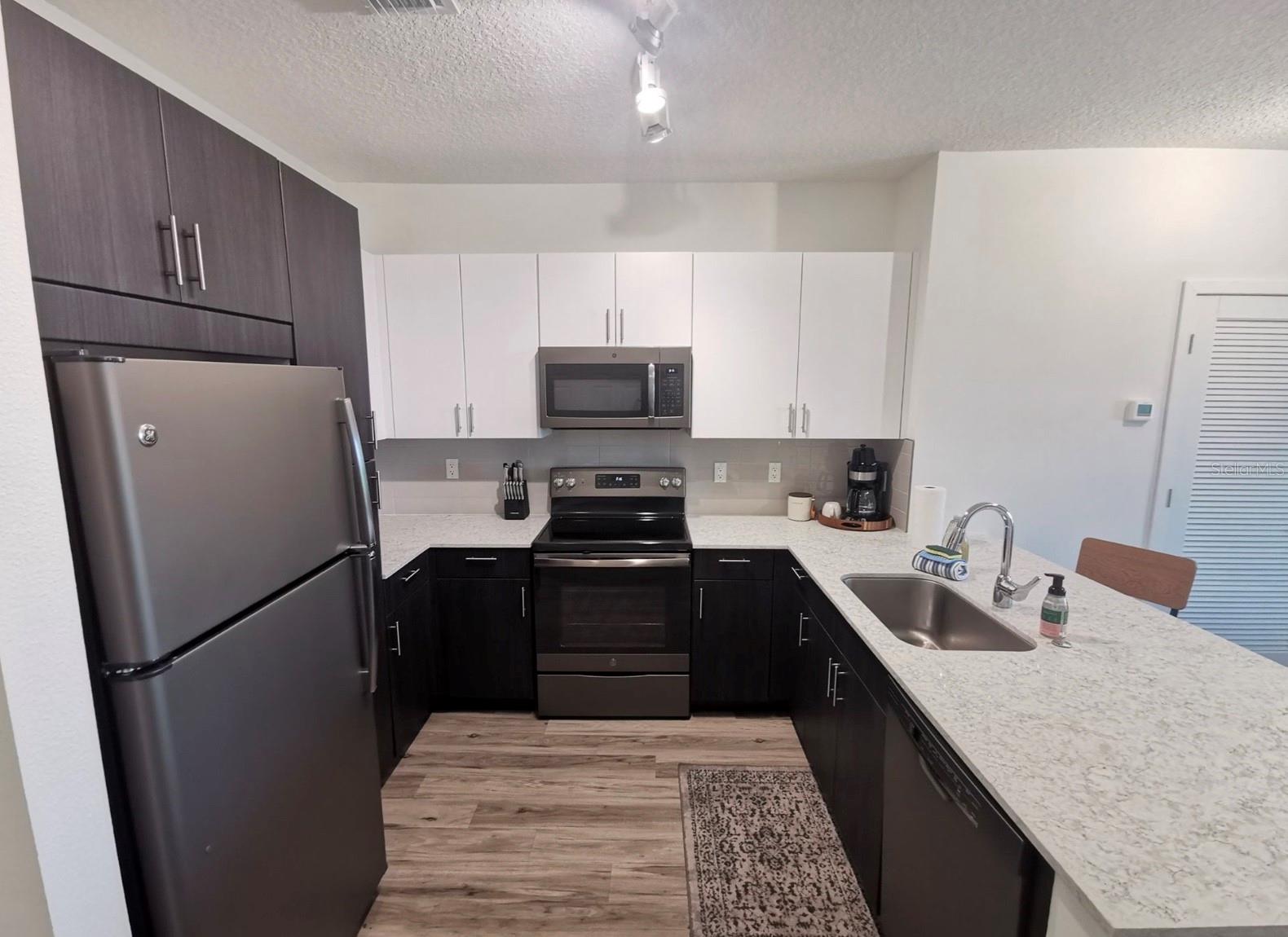 Image 6 of 26 For 1659 2nd Street 109