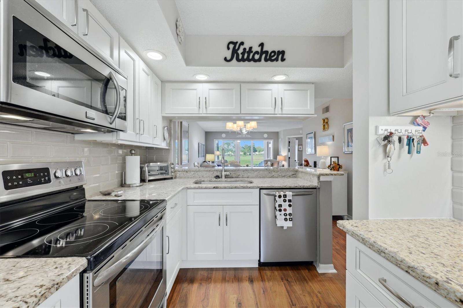 Image 11 of 72 For 433 Cerromar Lane 334