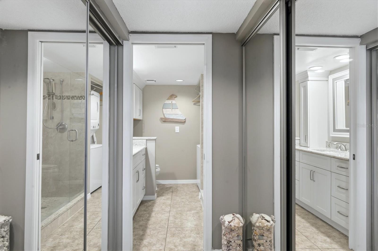 Image 20 of 72 For 433 Cerromar Lane 334