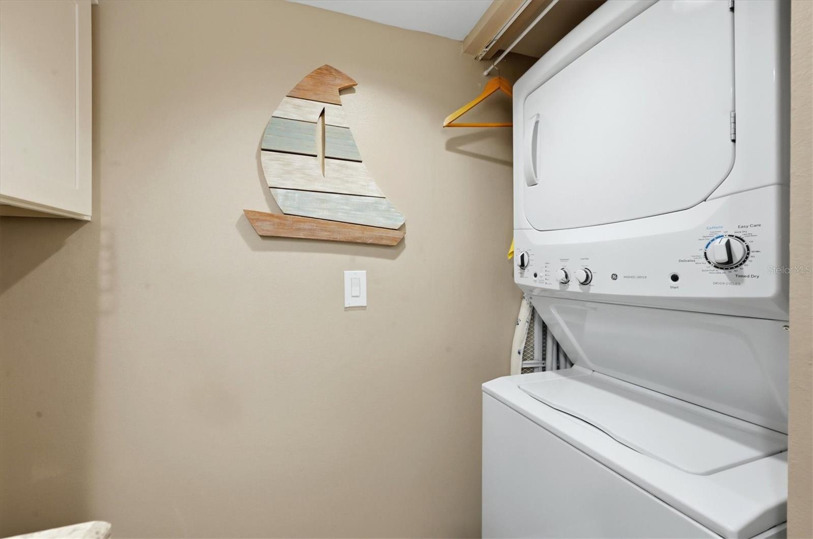 Image 25 of 72 For 433 Cerromar Lane 334