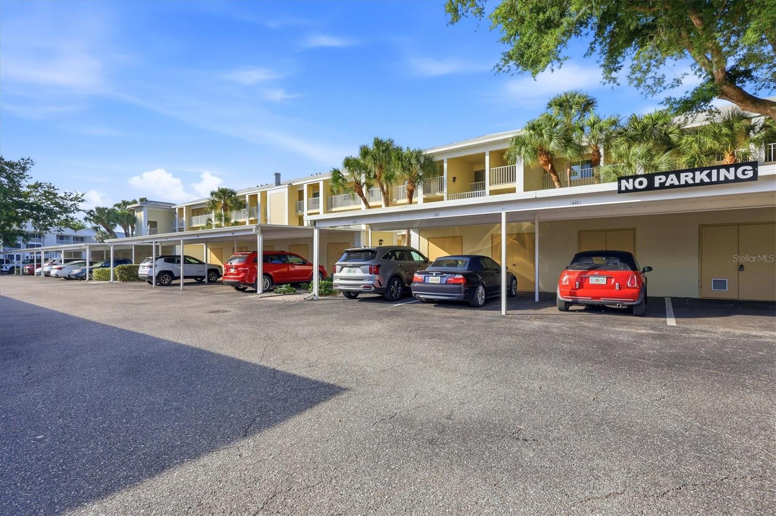 Image 33 of 72 For 433 Cerromar Lane 334