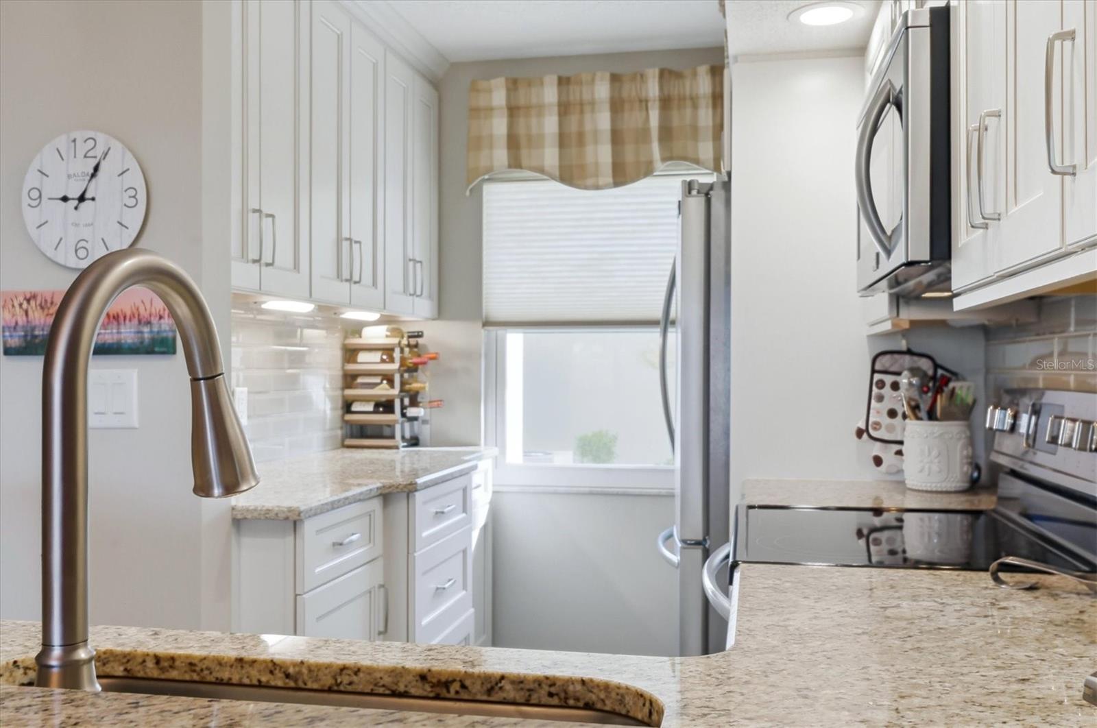 Image 9 of 72 For 433 Cerromar Lane 334