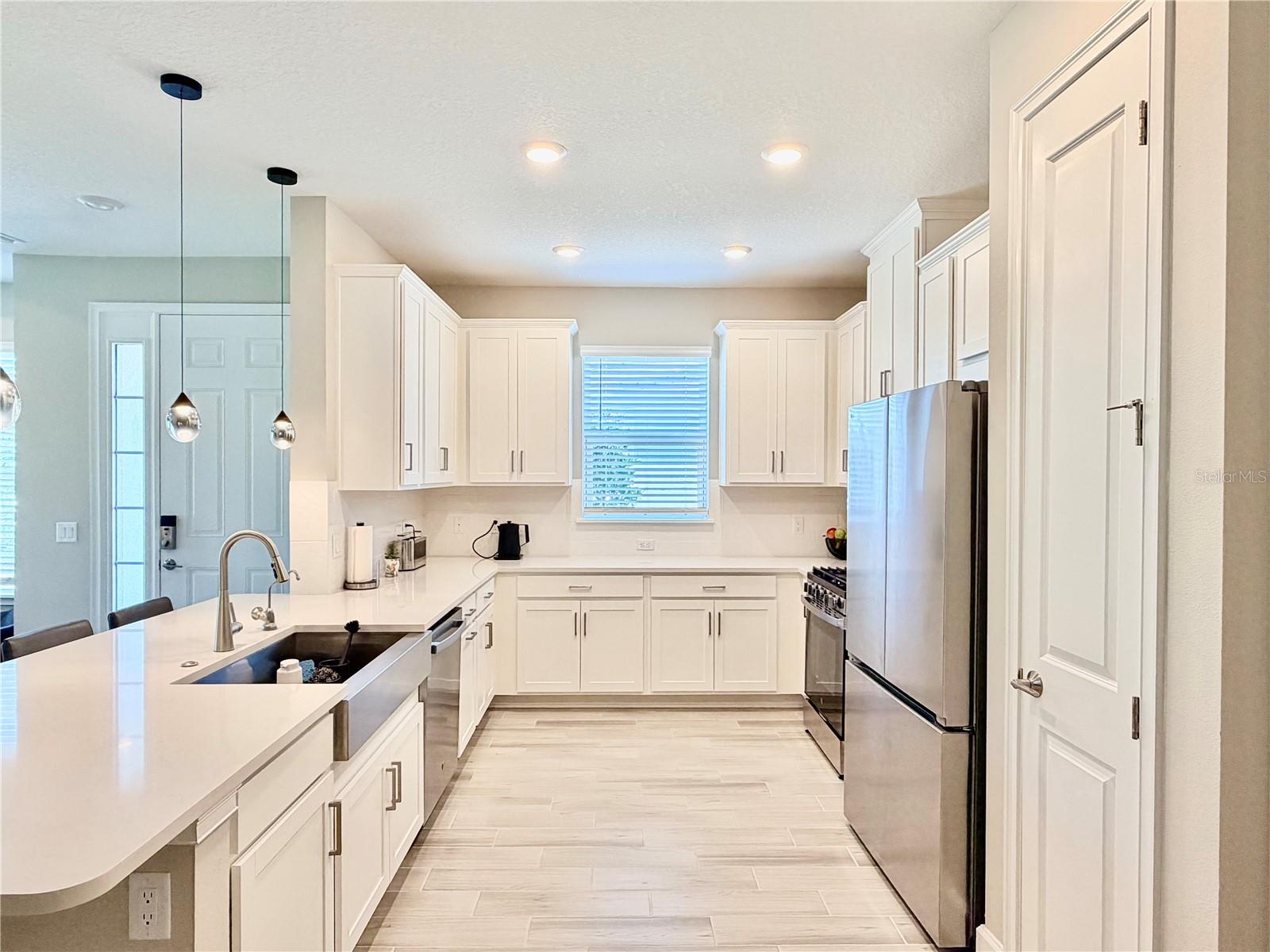 Image 13 of 59 For 6111 Mesa Glen