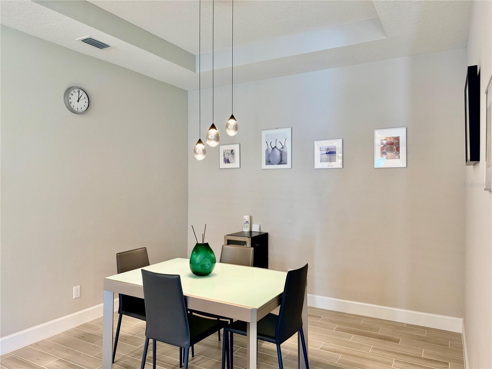 Image 17 of 59 For 6111 Mesa Glen