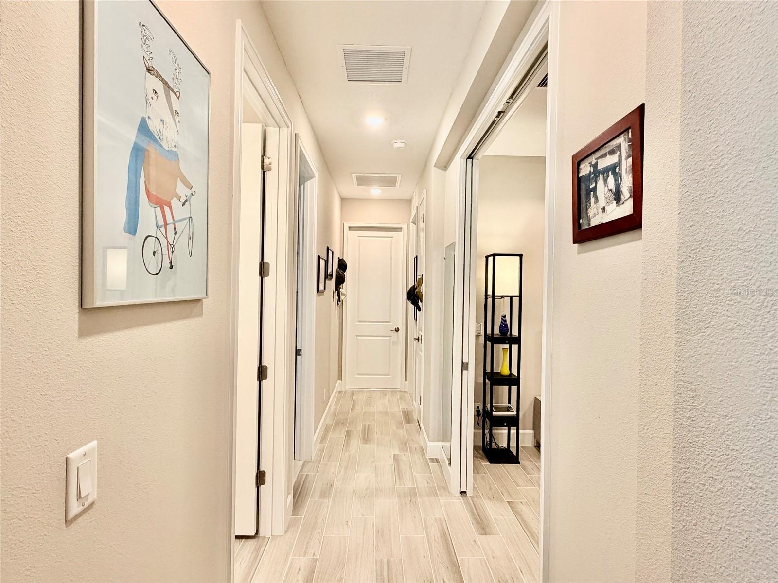 Image 28 of 59 For 6111 Mesa Glen