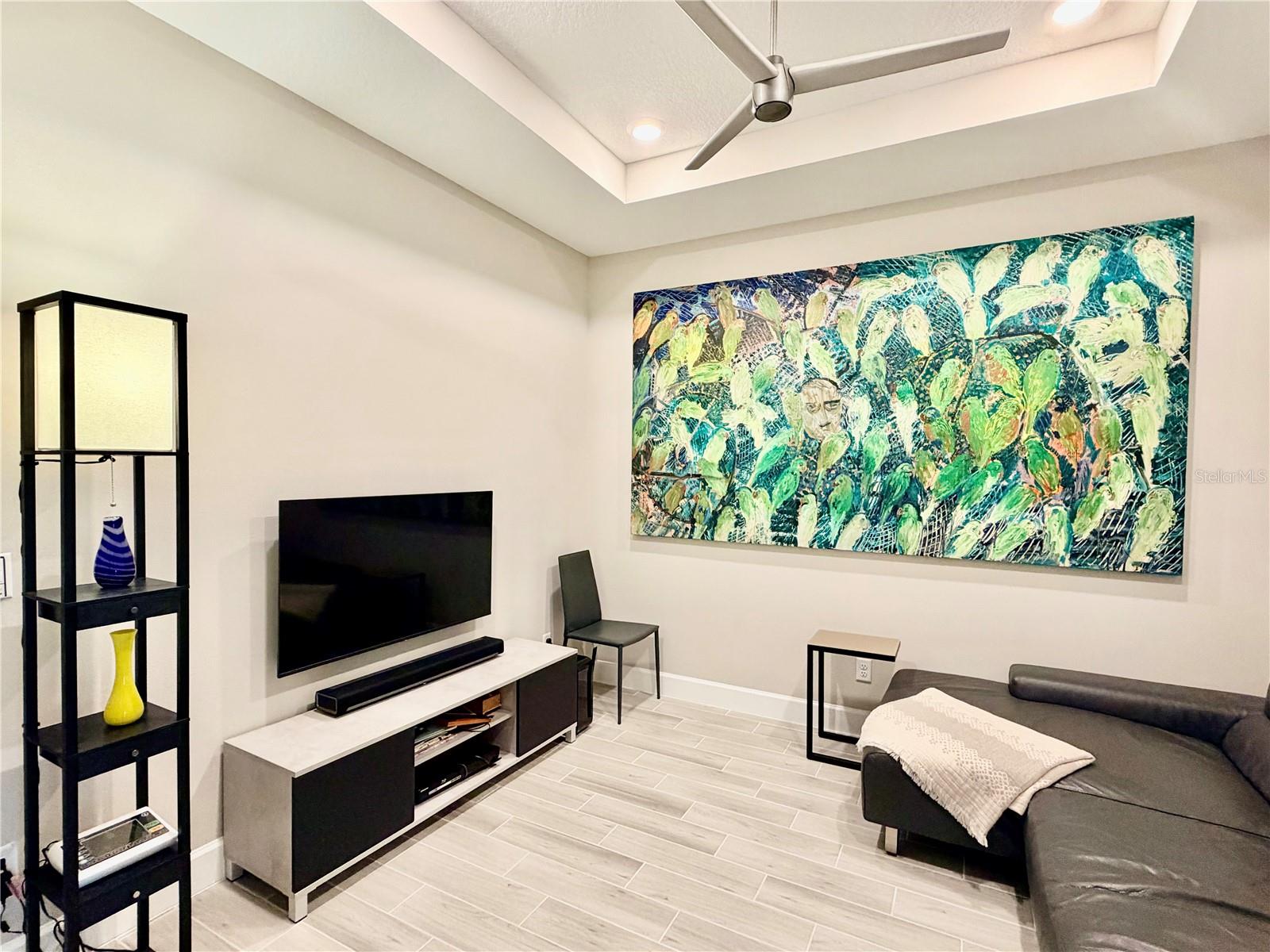 Image 29 of 59 For 6111 Mesa Glen