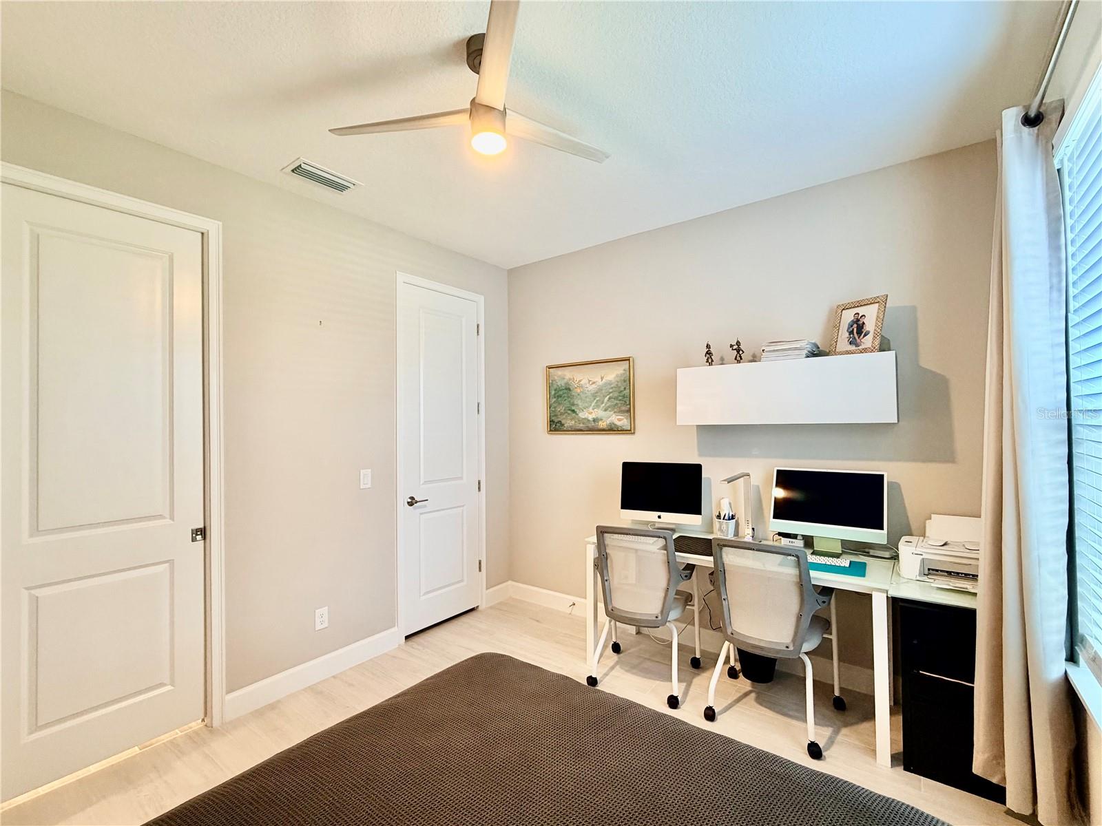 Image 34 of 59 For 6111 Mesa Glen