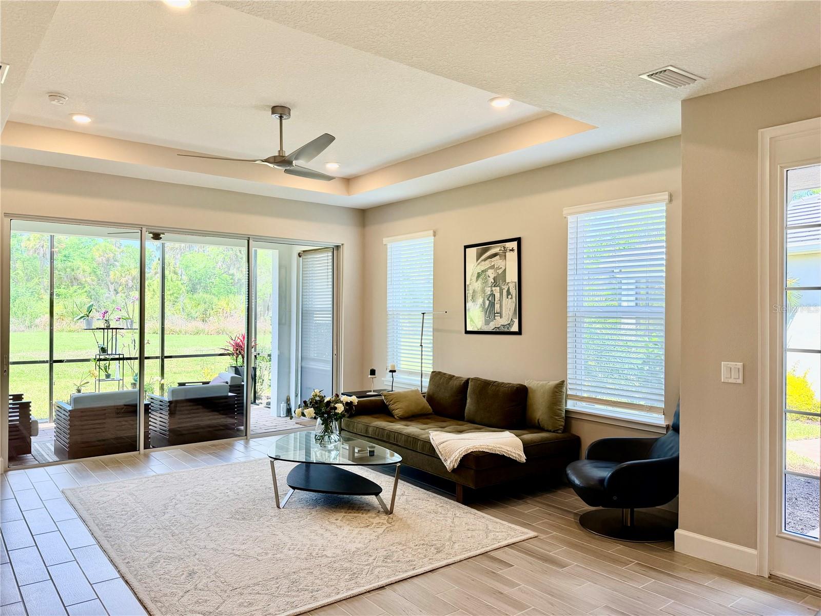 Image 4 of 59 For 6111 Mesa Glen