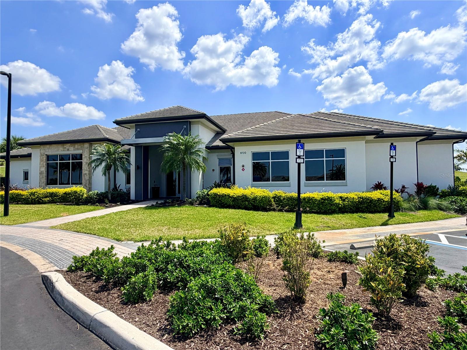 Image 40 of 59 For 6111 Mesa Glen