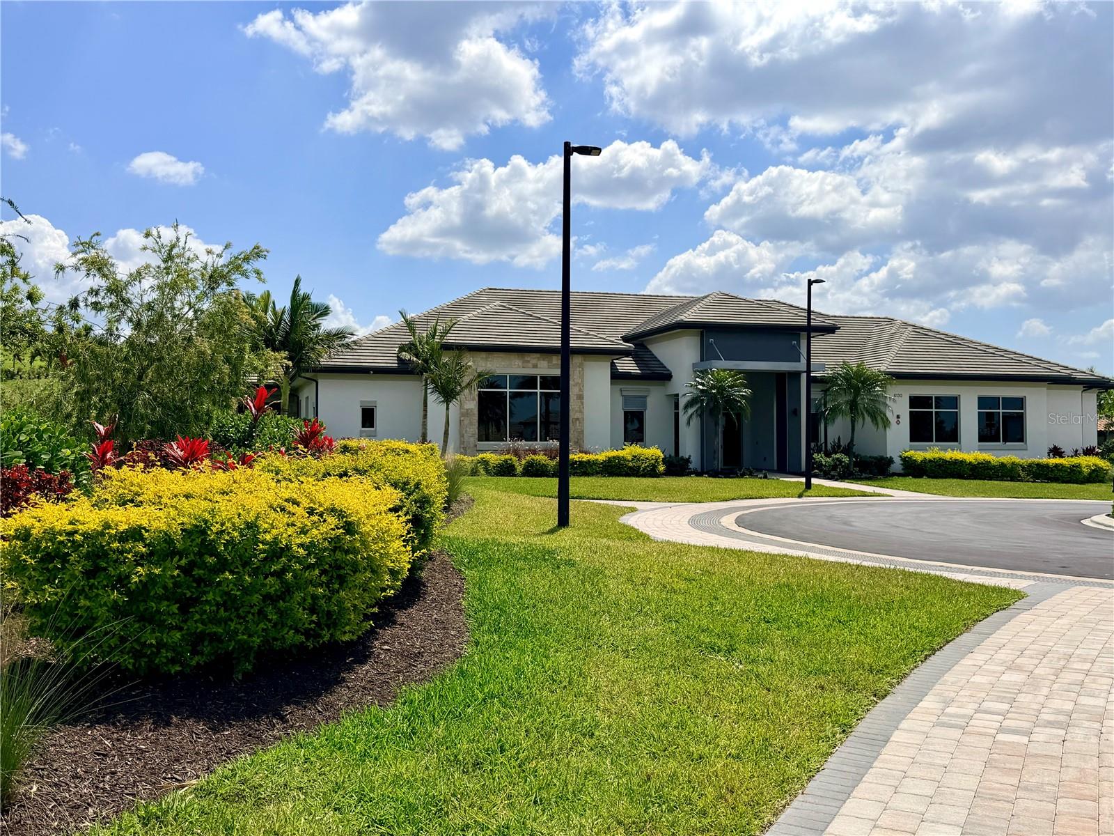 Image 41 of 59 For 6111 Mesa Glen