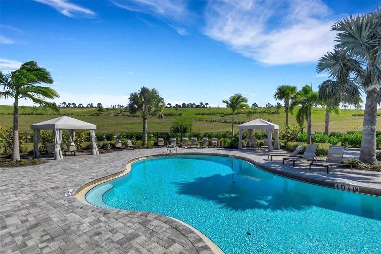 Image 43 of 59 For 6111 Mesa Glen