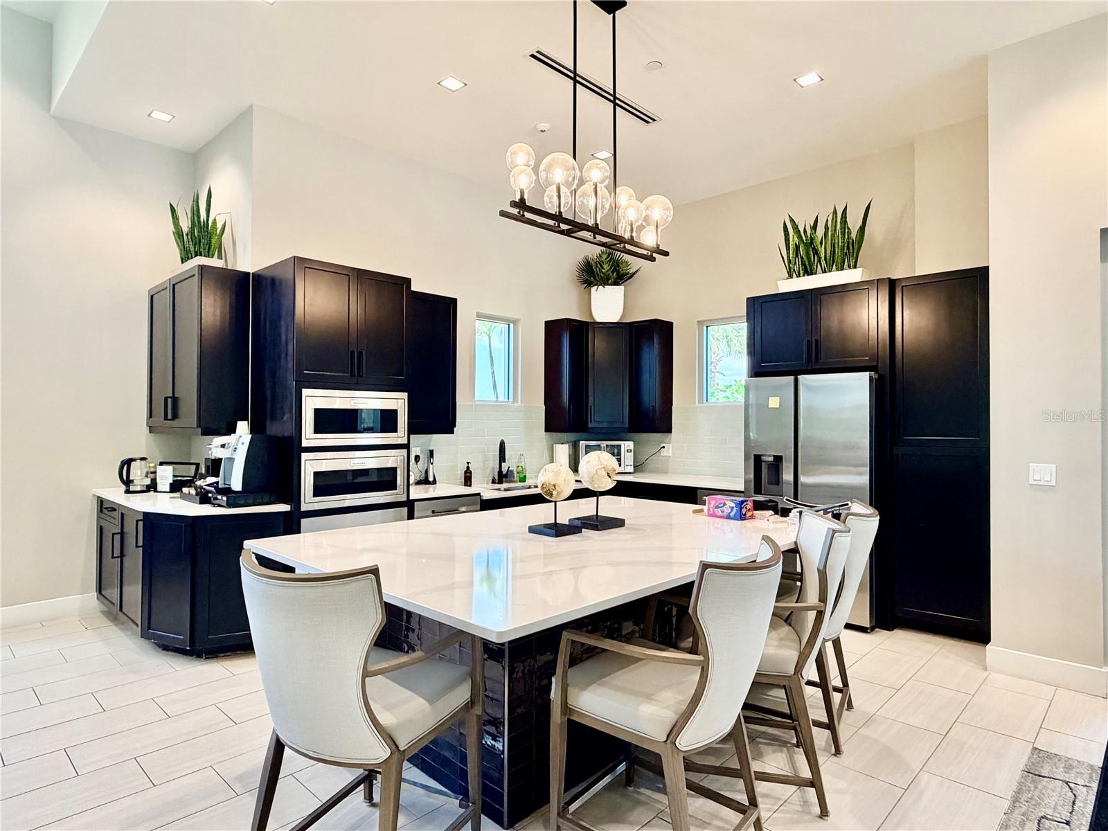 Image 47 of 59 For 6111 Mesa Glen