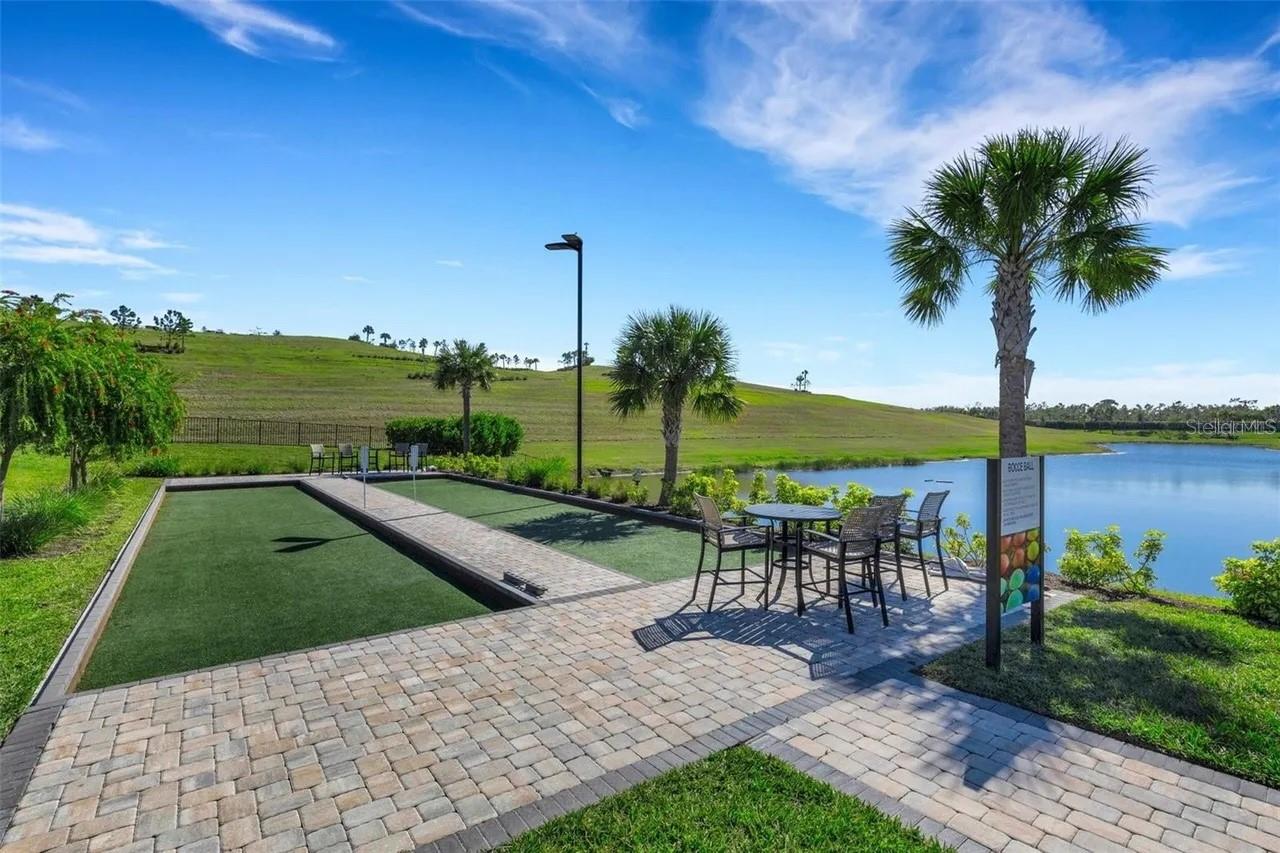 Image 56 of 59 For 6111 Mesa Glen