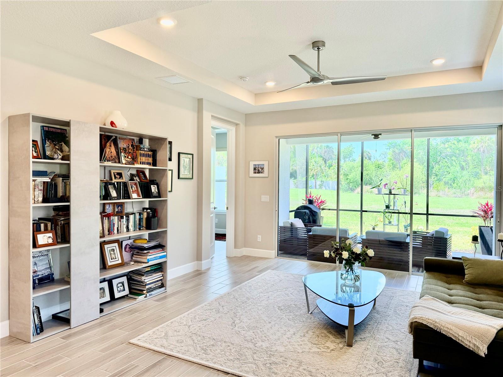 Image 6 of 59 For 6111 Mesa Glen