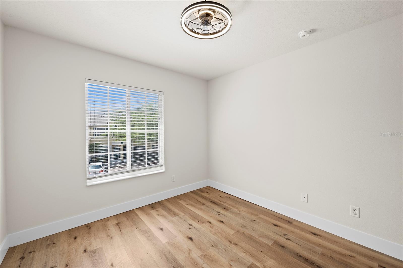 Image 16 of 26 For 257 Cape Harbour Loop 101