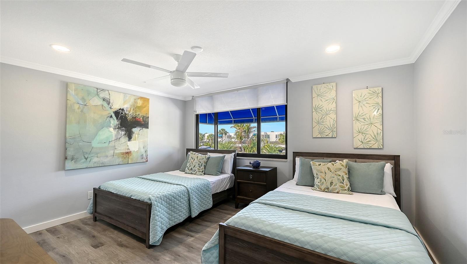 Image 20 of 77 For 706 Bayport Way 706