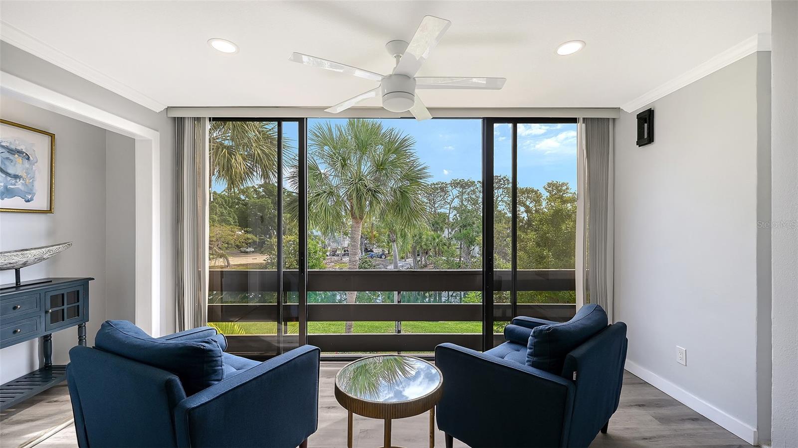 Image 9 of 77 For 706 Bayport Way 706