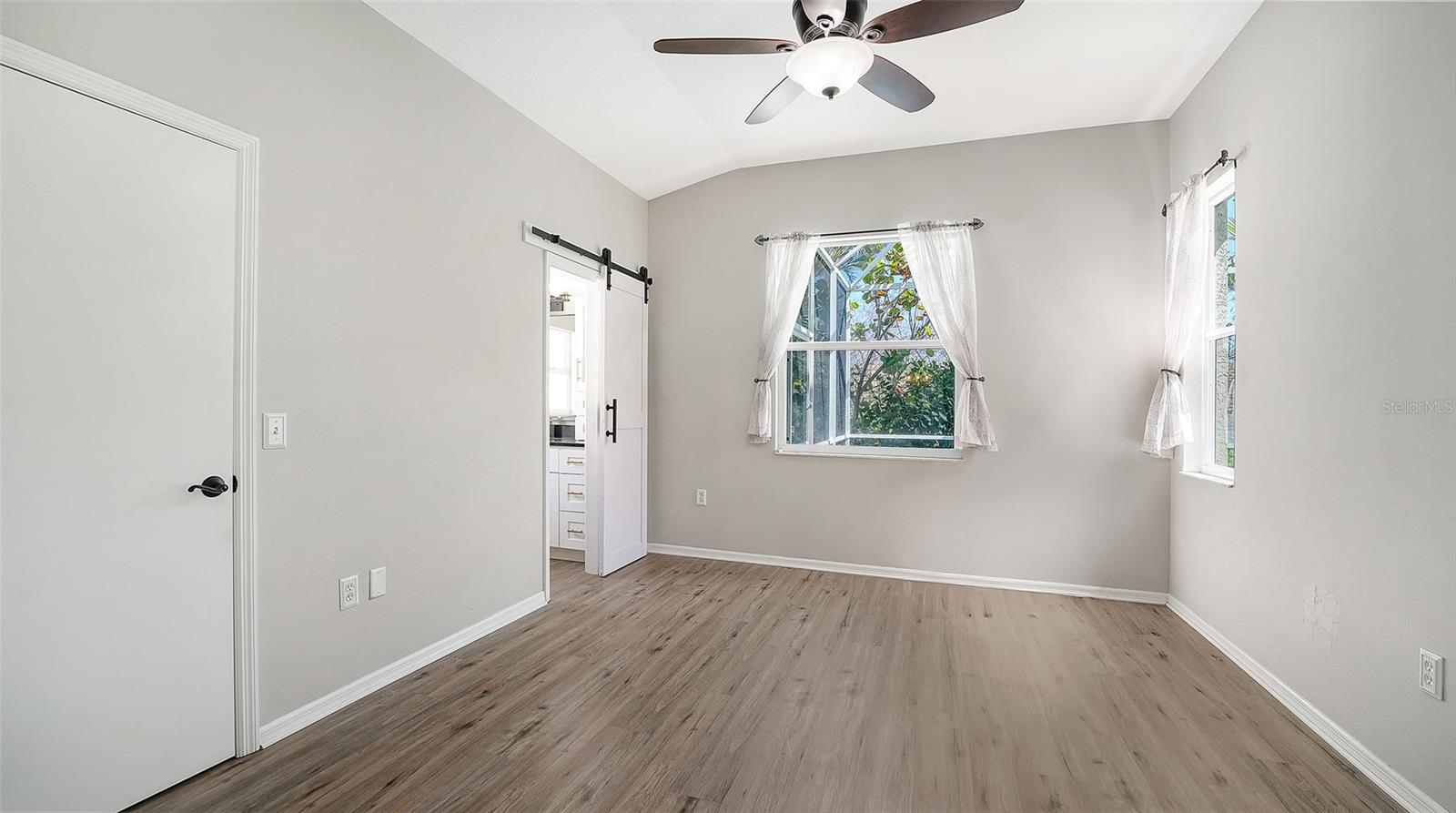 Image 14 of 48 For 12069 Winding Woods Way