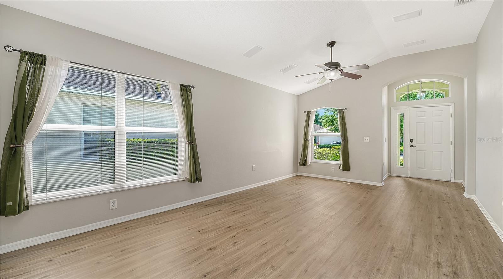 Image 4 of 48 For 12069 Winding Woods Way