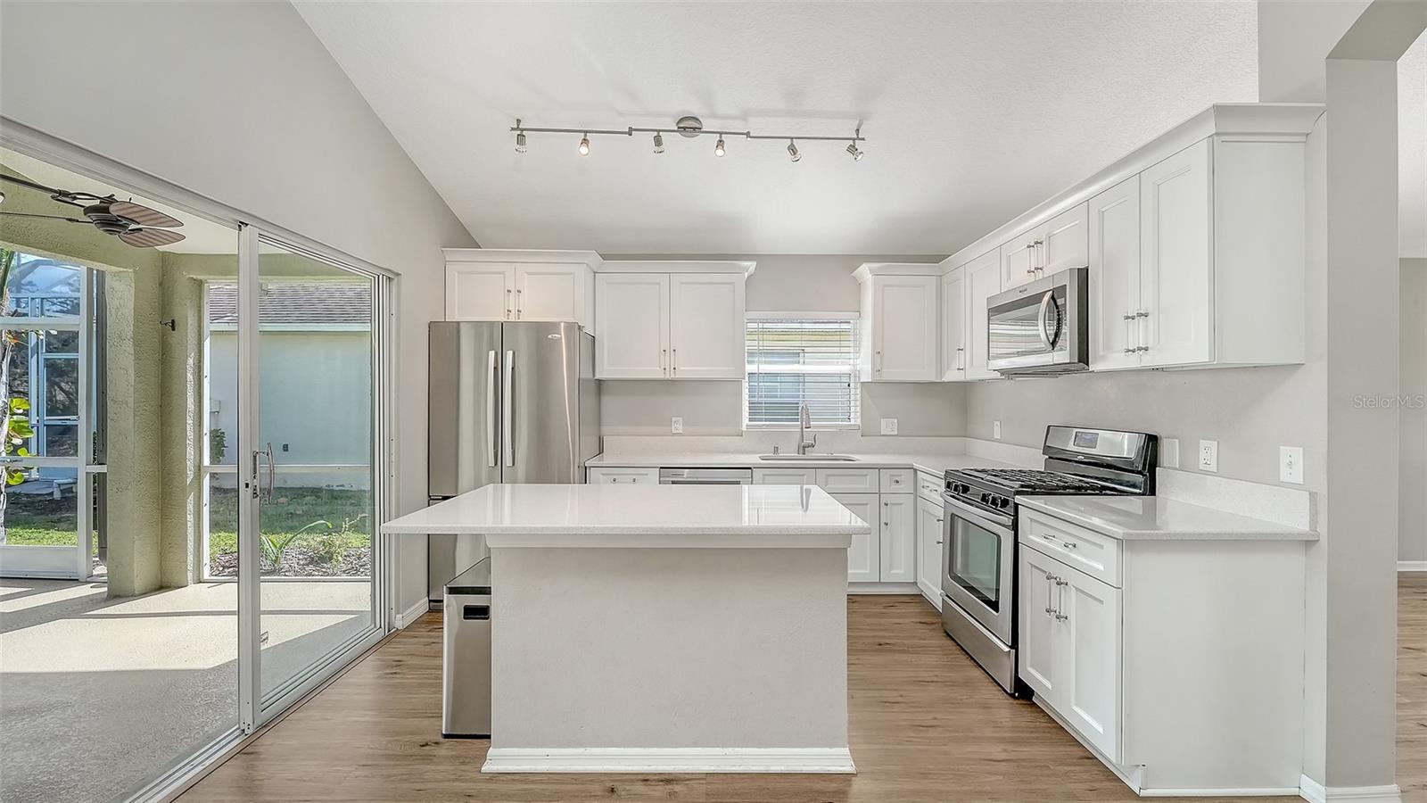 Image 8 of 48 For 12069 Winding Woods Way