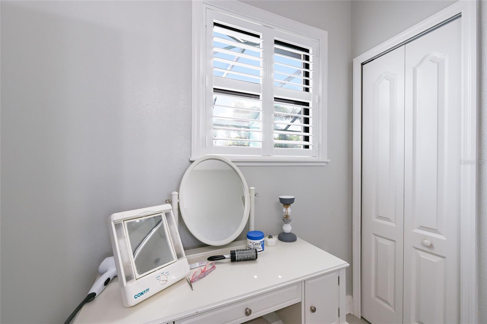 Image 12 of 40 For 7516 38th Dr E