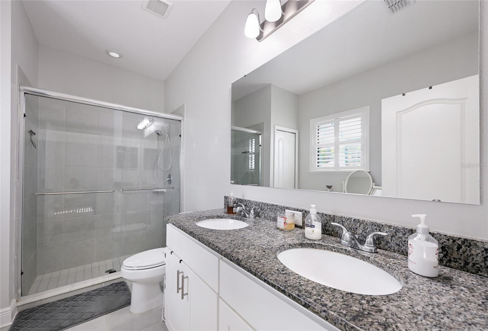 Image 14 of 40 For 7516 38th Dr E