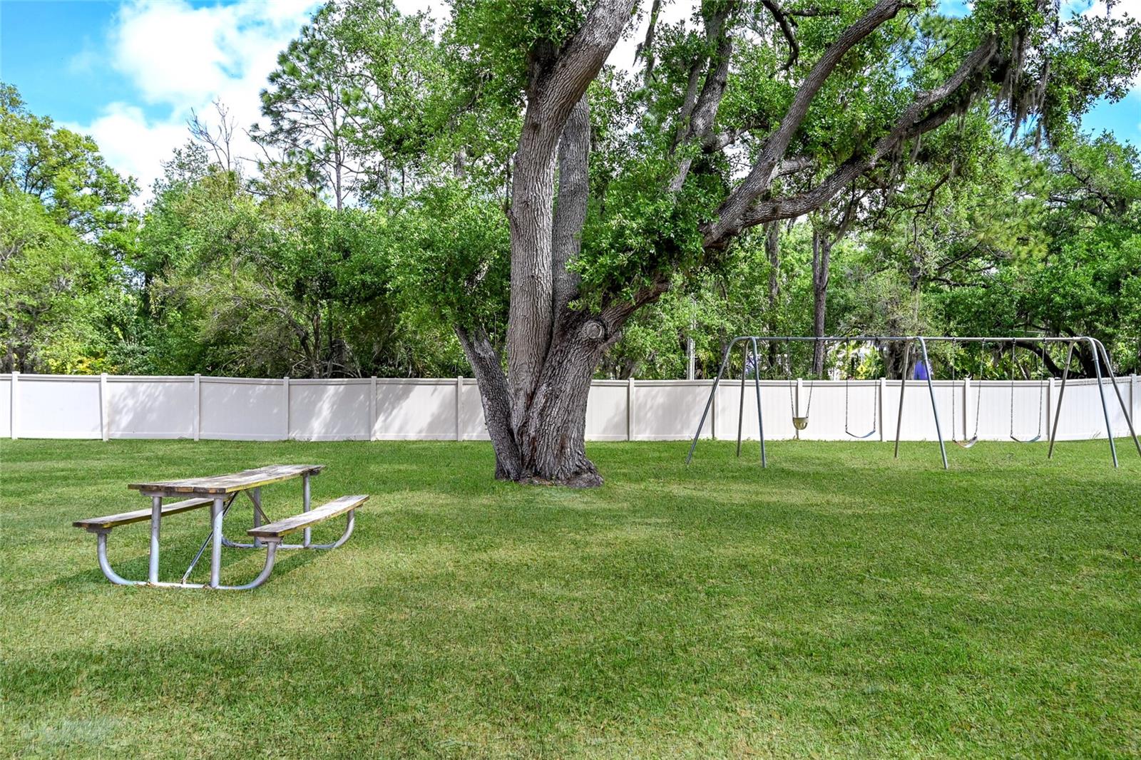 Image 35 of 40 For 7516 38th Dr E