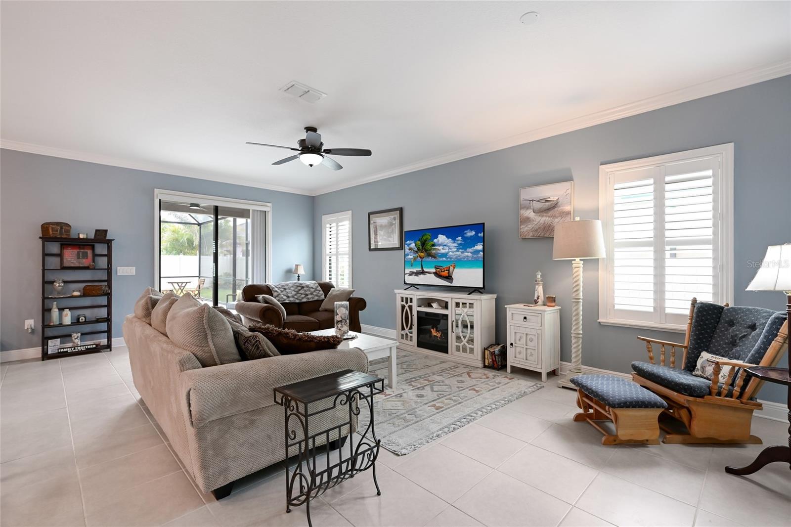 Image 5 of 40 For 7516 38th Dr E