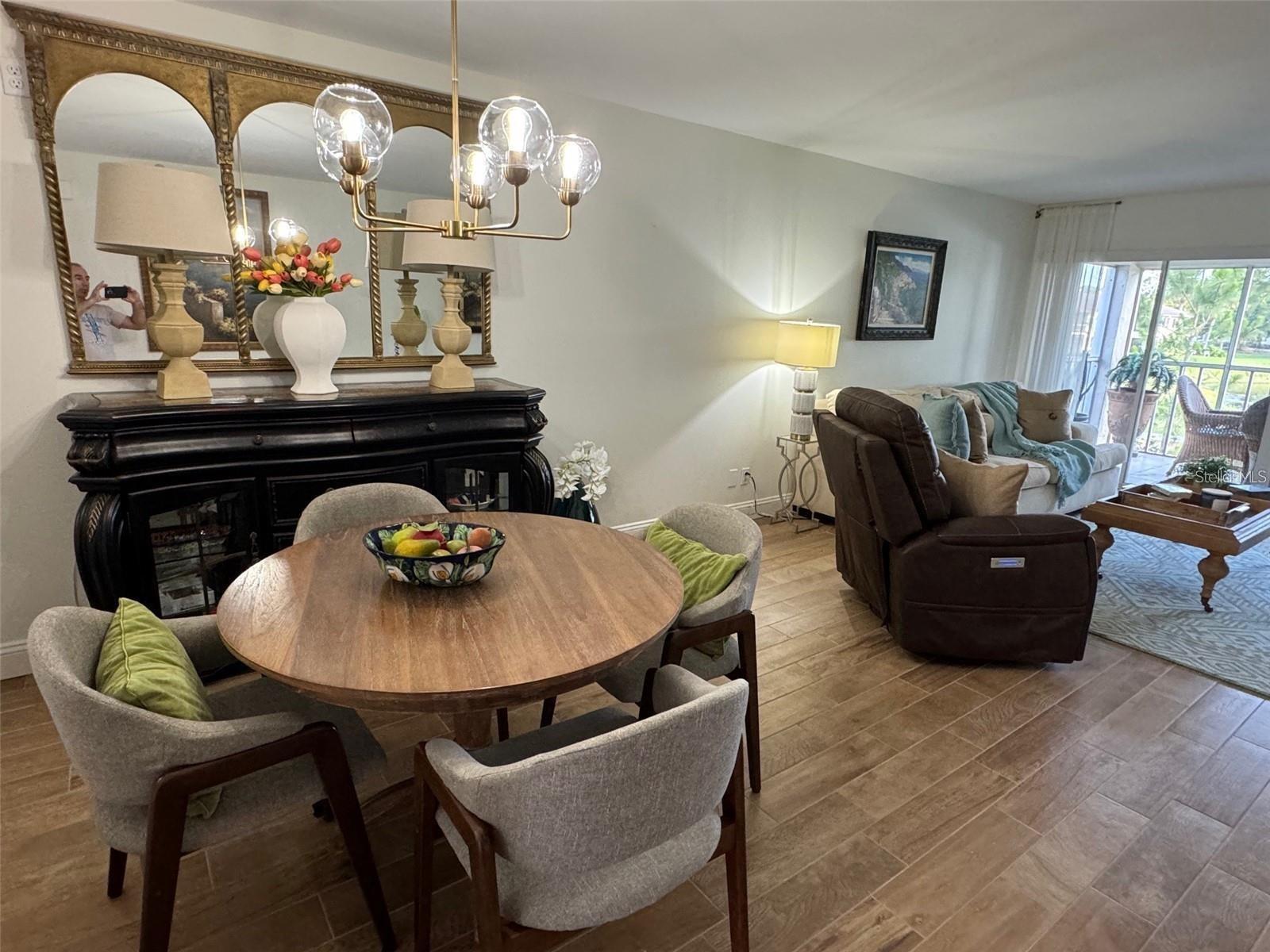 Image 4 of 45 For 5246 Wedgewood Lane 60