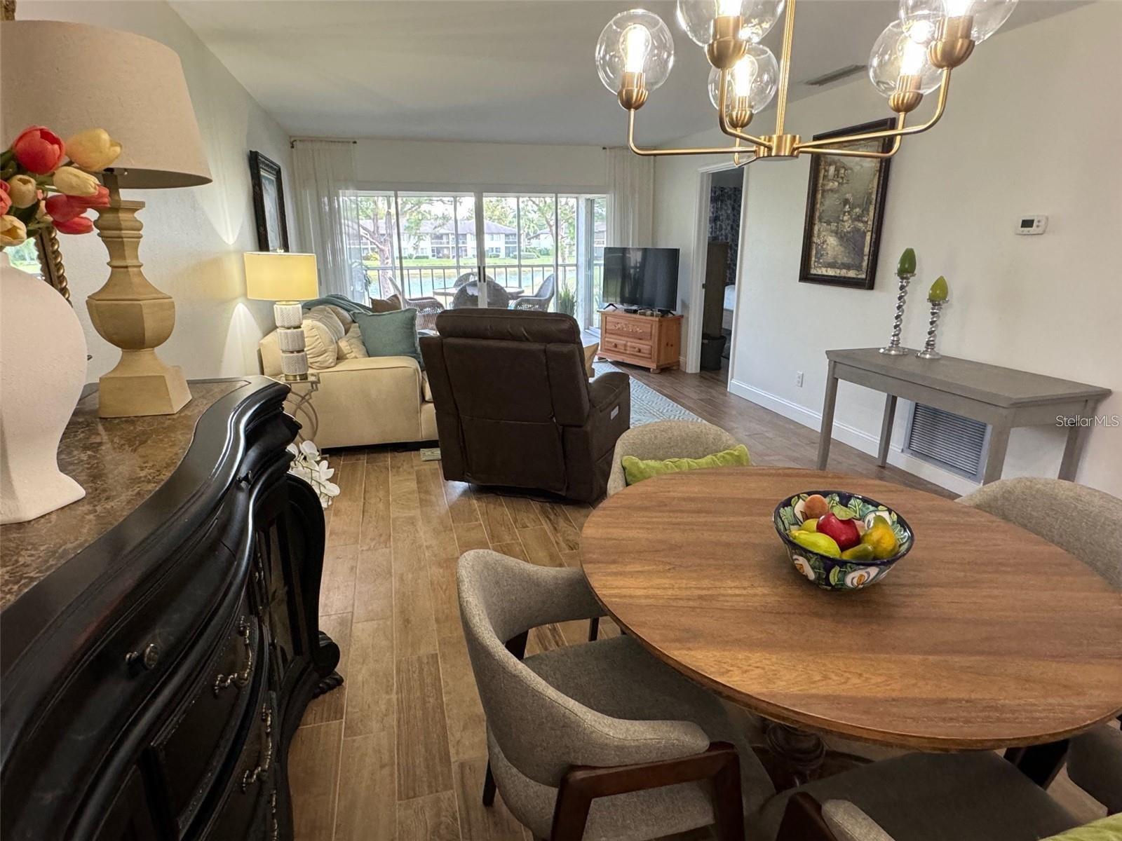 Image 5 of 45 For 5246 Wedgewood Lane 60