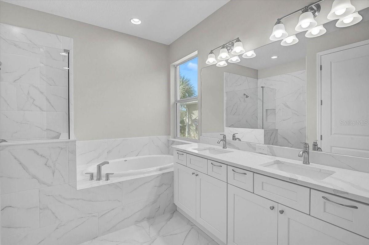 Image 25 of 60 For 5786 Inkberry Circle