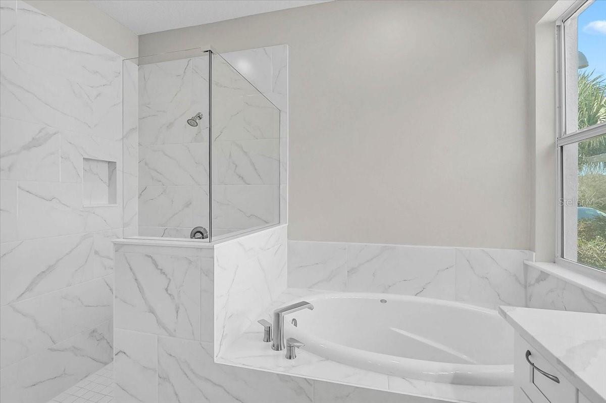 Image 26 of 60 For 5786 Inkberry Circle