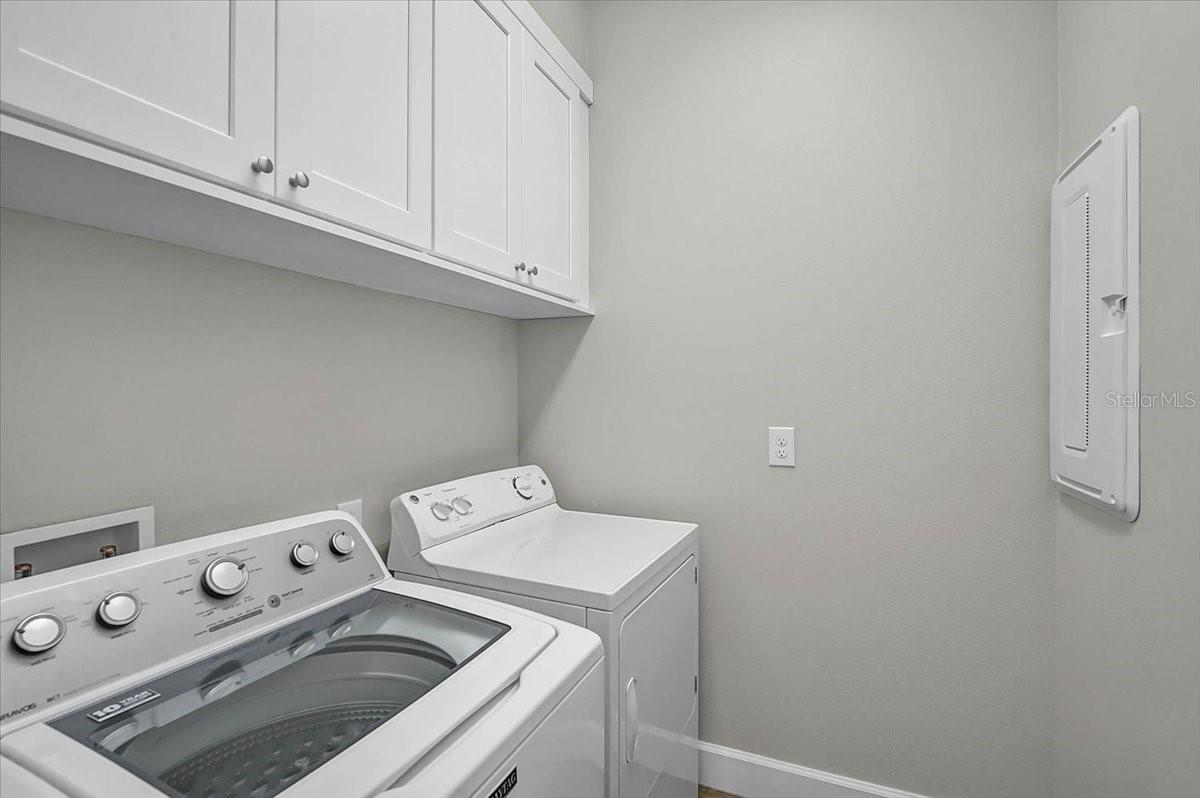 Image 8 of 60 For 5786 Inkberry Circle