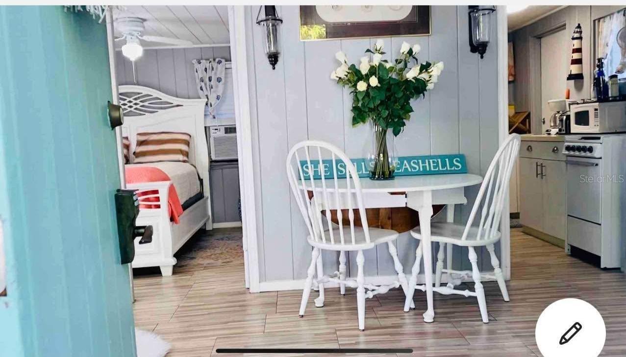 Image 35 of 100 For 1761 Siesta Dr & 1760 Wisconsin Ln