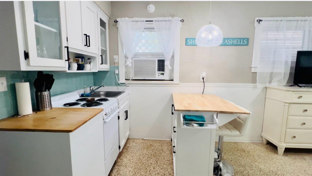 Image 51 of 100 For 1761 Siesta Dr & 1760 Wisconsin Ln