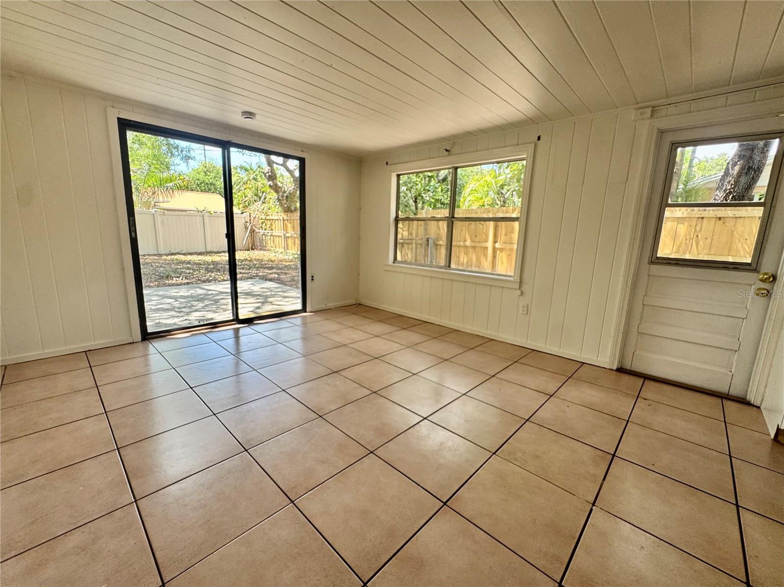 Image 20 of 28 For 2107 Chippawa Place