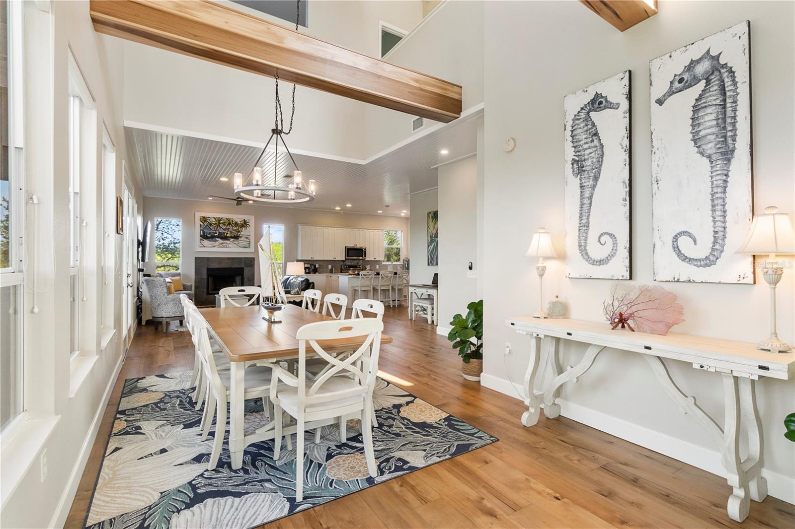 Image 17 of 80 For 7325 Holly Road